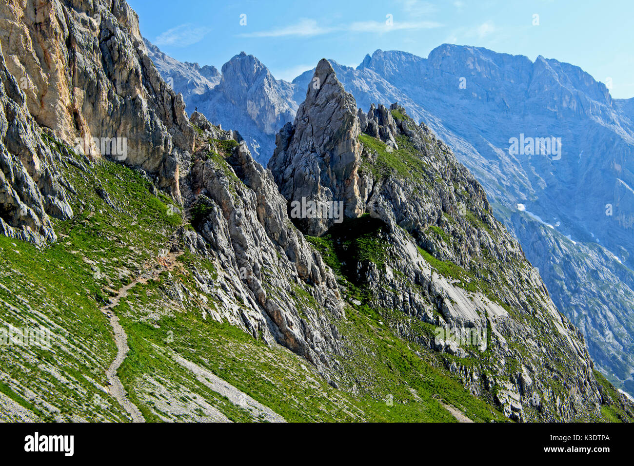 Austria, Tirolo, gamma di Wetterstein, montagne del Wetterstein, modo di 'Gatterl', Foto Stock