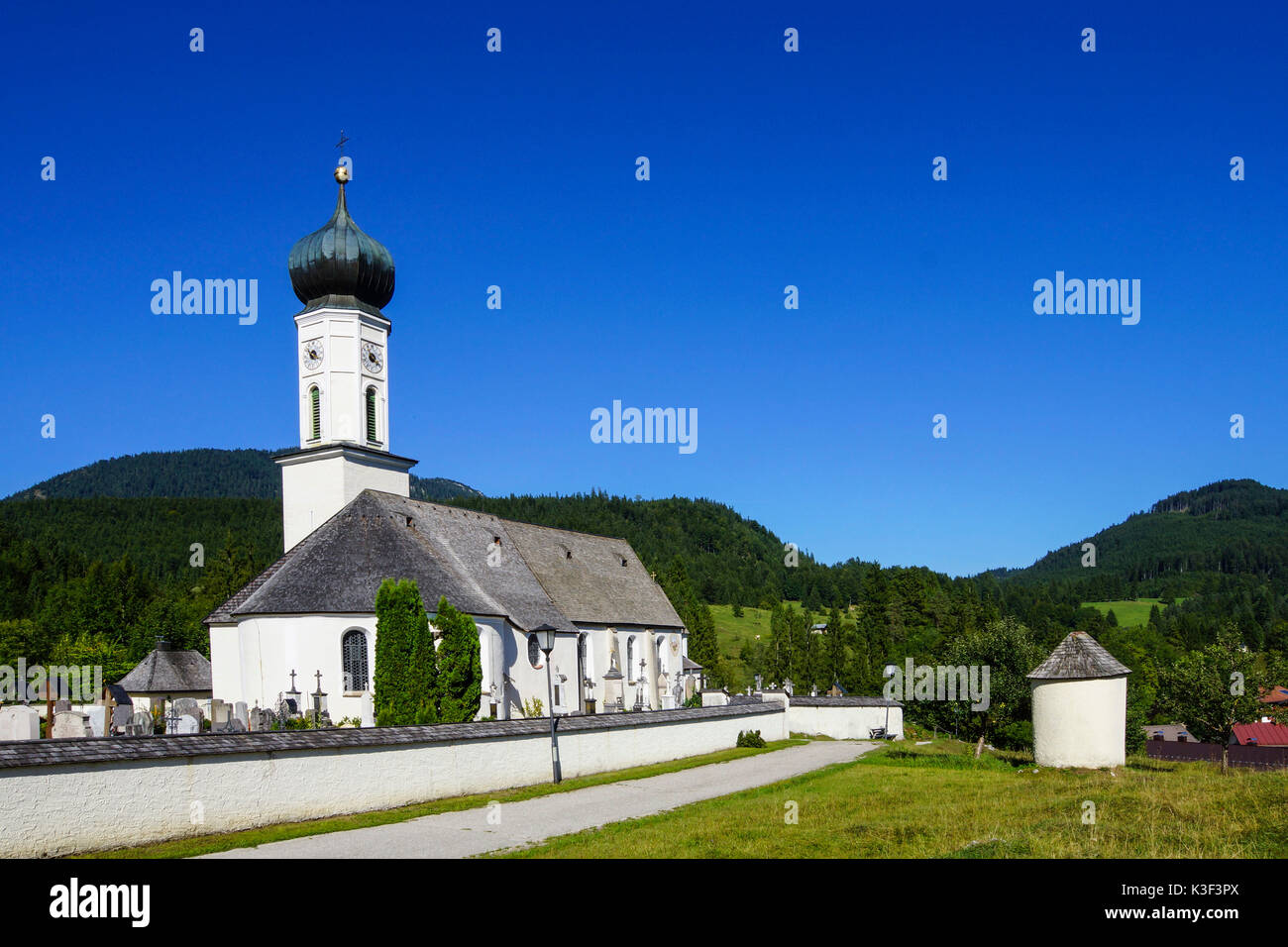 Chiesa di San Nicola in Jachenau, Isarwinkel (regione), Baviera, Baviera, Germania Foto Stock