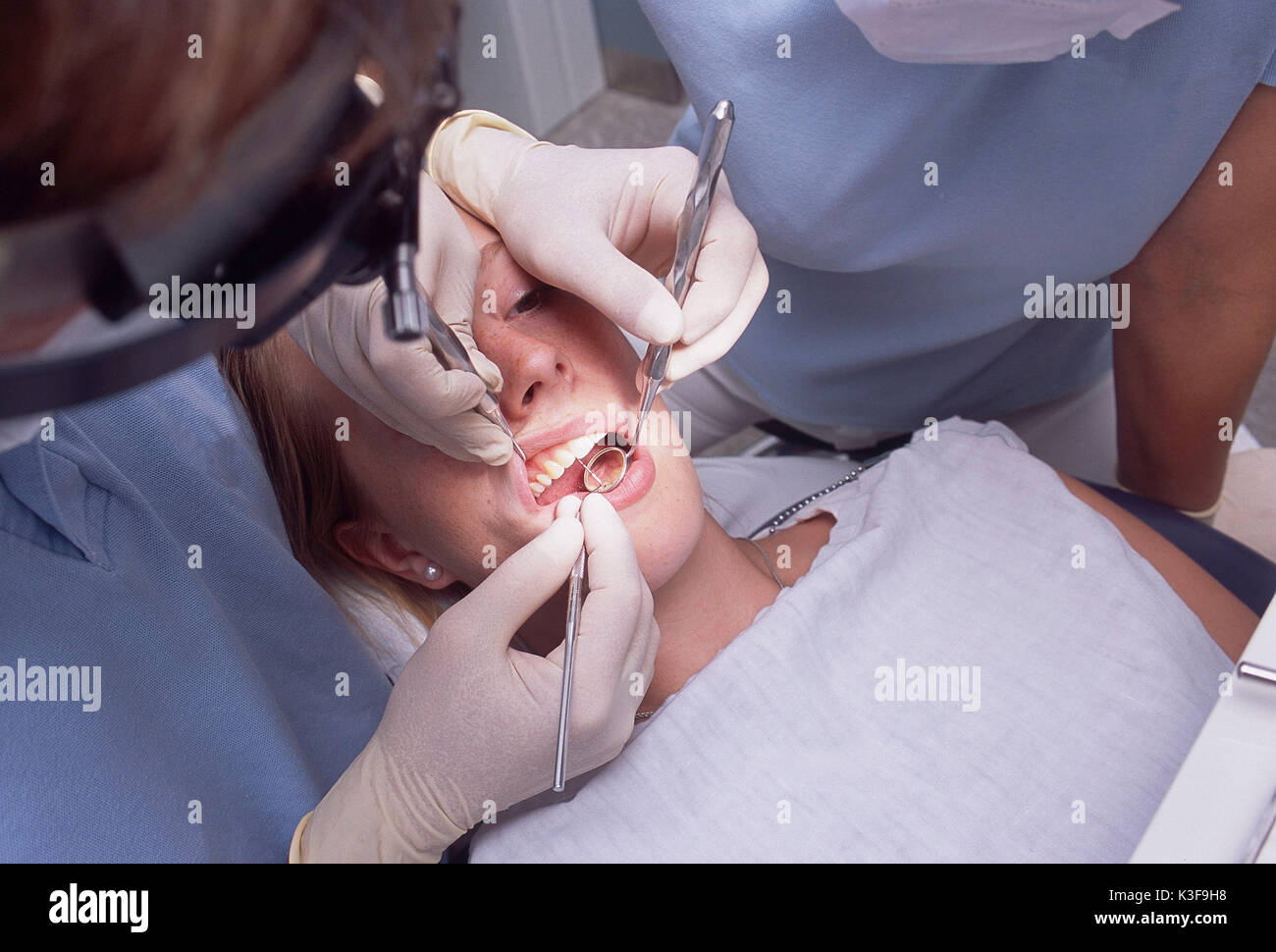 Esame presso il dentista Foto Stock