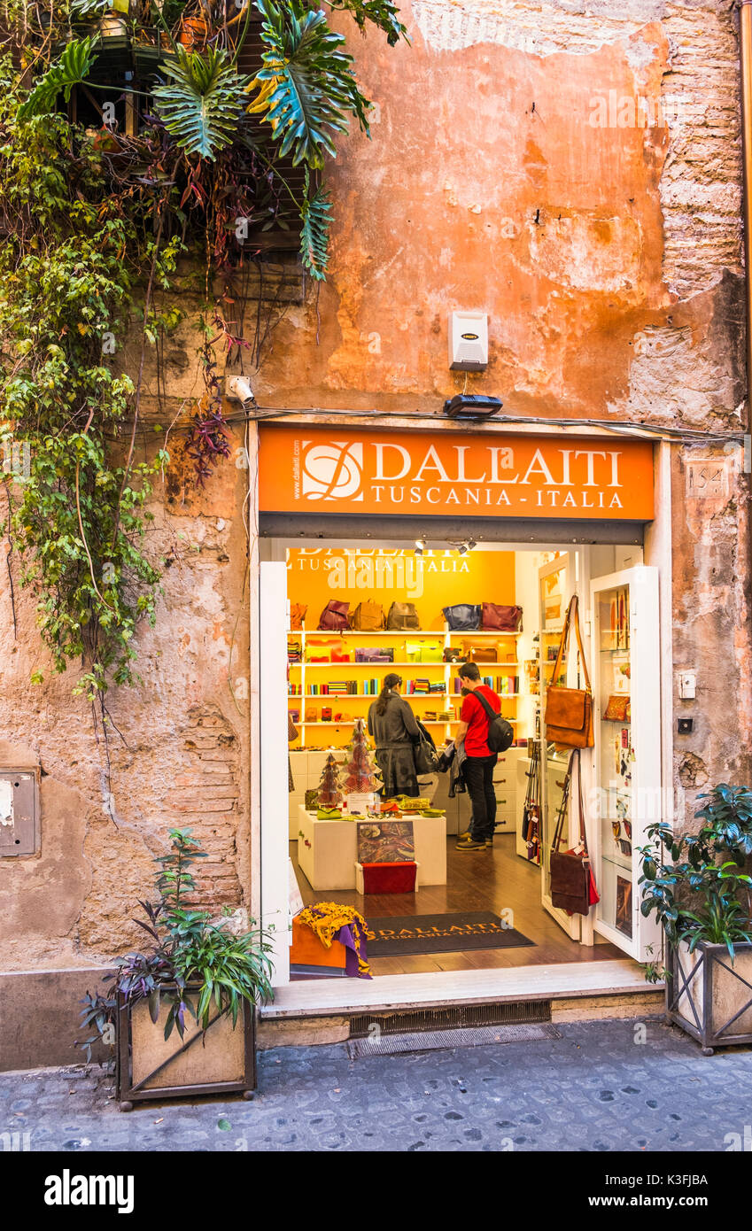 Dallaiti store nel centro storico della città, centro storico, Foto Stock