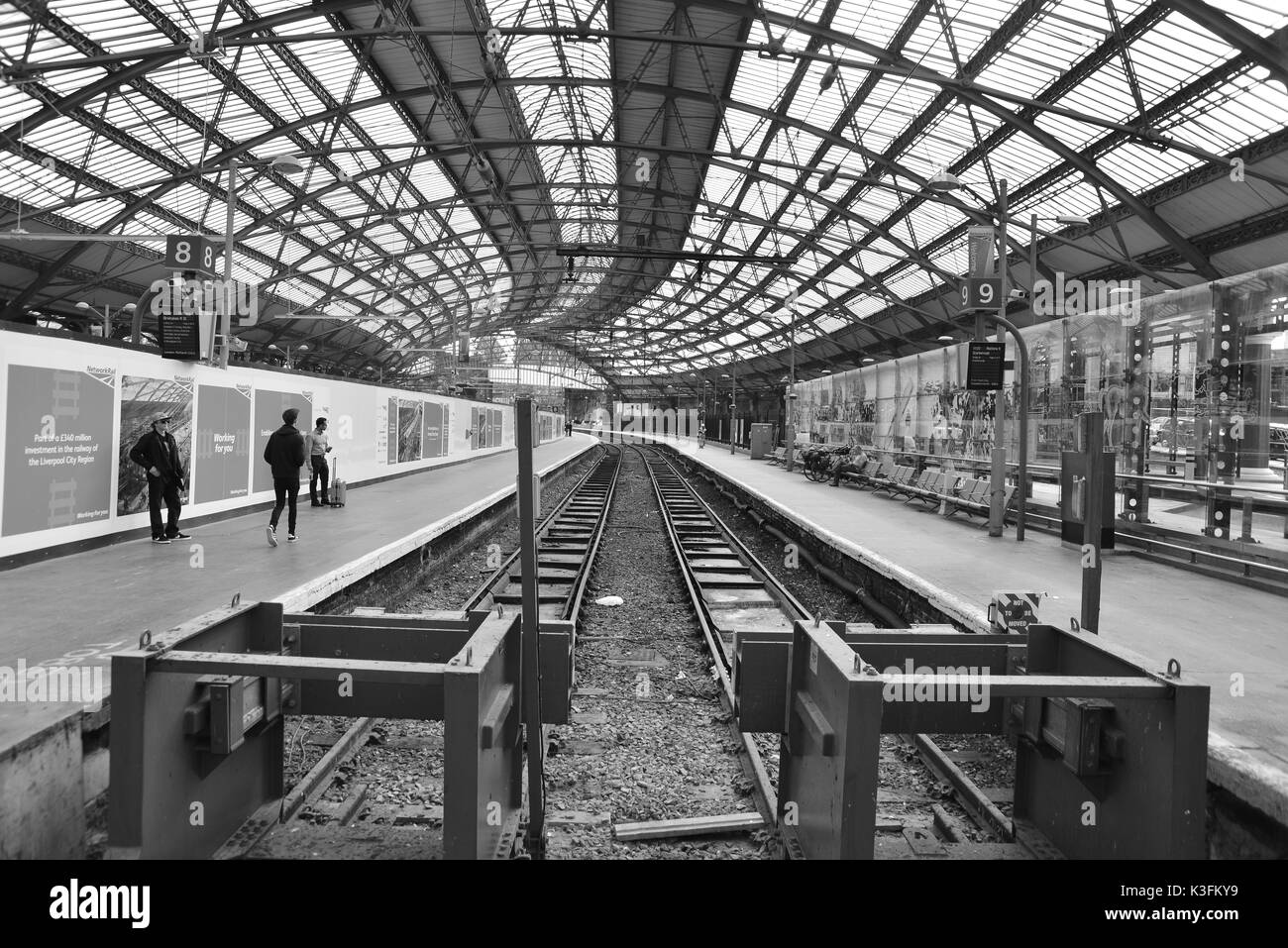 All'interno di Liverpool Lime Street Station Foto Stock