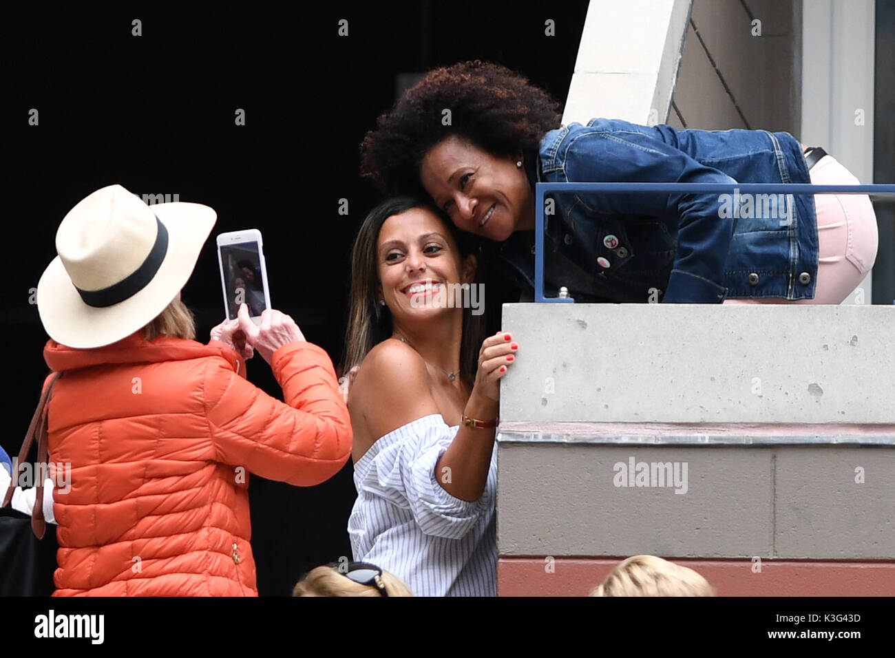 FLUSHING NY- Settembre 02: Wanda Sykes visto al 2017 US Open al USTA Billie Jean King National Tennis Center il 2 settembre 2017 nel lavaggio delle regine. Credito: mpi04/MediaPunch Foto Stock