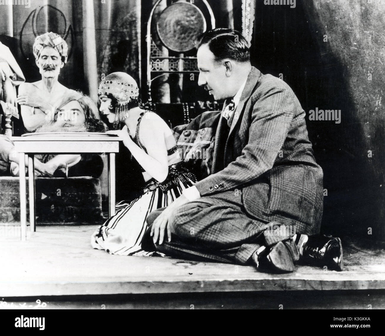 La show Director Tod Browning con RENEE ADOREE data: 1927 Foto Stock