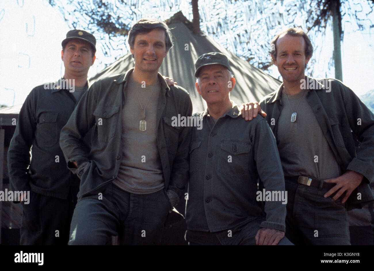 M.A.S.H. DAVID Ogden Stiers, ALAN ALDA come Hawkeye Pierce, HARRY MORGAN, Mike Farrell Foto Stock