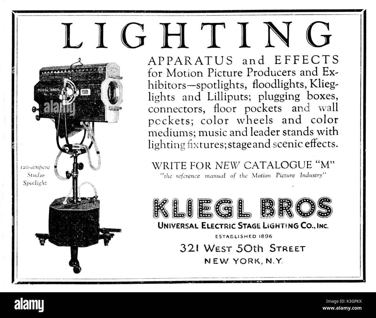 Pubblicità per KLIEGL LUCI DELLO STUDIO 1925 molti libri circa il film muto era colpa' Klieg" [sic] luci per problemi agli occhi che riguardano attori e tecnici esposti alla loro luce per periodi estesi PUBBLICITÀ PER KLIEGL LUCI DELLO STUDIO Foto Stock