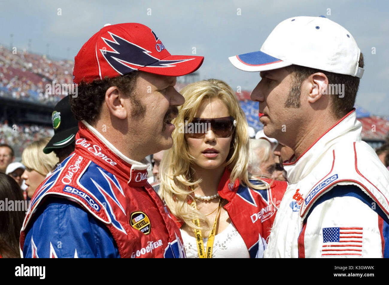 Talladega Nights: The Ballad of Ricky Bobby John C. Reilly Leslie Bibb (c) Will Ferrell (r) Copyright: 2006 Columbia Pictures Industries, Inc Tutti i diritti riservati. Per ulteriori informazioni, contattare l'Ufficio Stampa Sony Pictures Releasing 020 7533 1111 TALLADEGA NIGHTS: THE BALLAD of RICKY BOBBY WILL FERRELL, LESLIE BIBB, JOHN C. REILLY Talladega Nights: The Ballad of Ricky Bobby John C. Reilly (l) Leslie Bibb (c) Will Ferrell (r) Copy data: 2006 Foto Stock