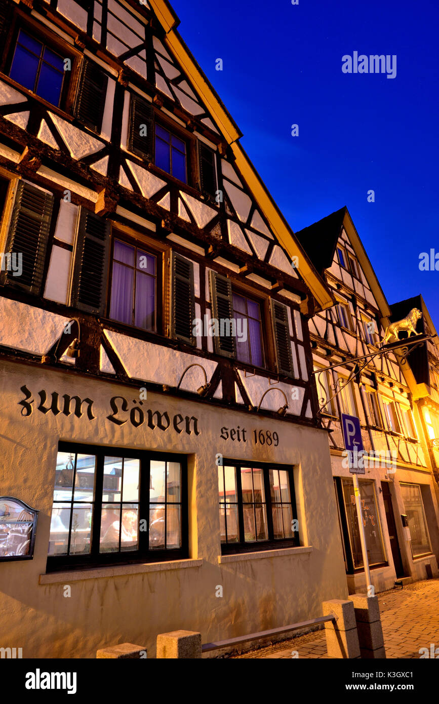 Prato ripido percorso di sera Foto Stock