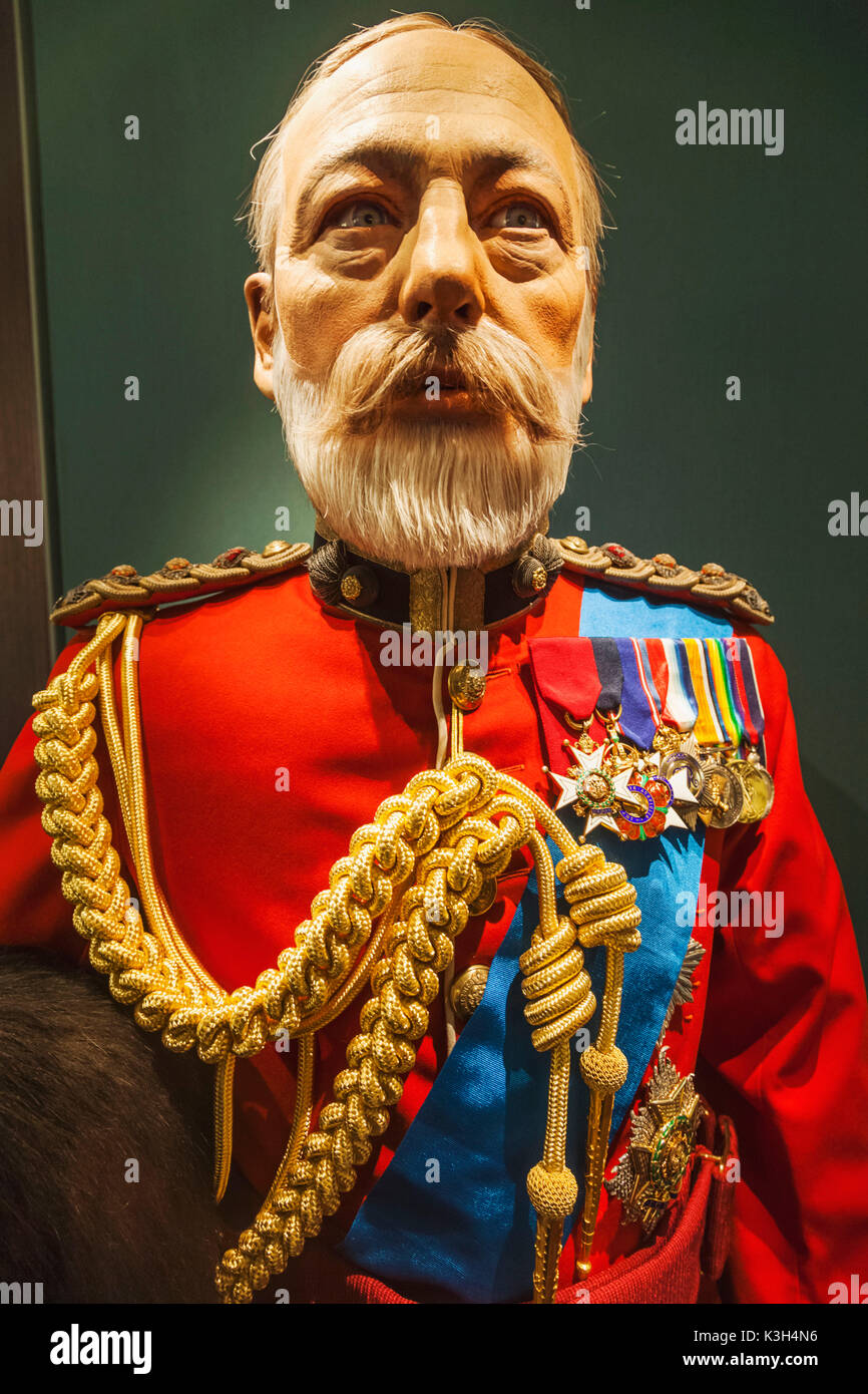 Inghilterra, Londra, Torre di Londra, il Museo Fusiliers, Waxwork statua di Re Giorgio V nel vestire uniforme Foto Stock