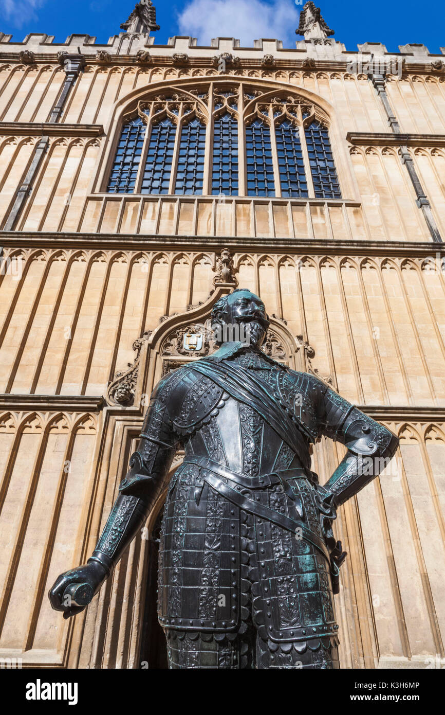 Inghilterra, Oxfordshire, Oxford, biblioteca Bodleian, Statua di William Herbert, Conte di Pembroke Foto Stock