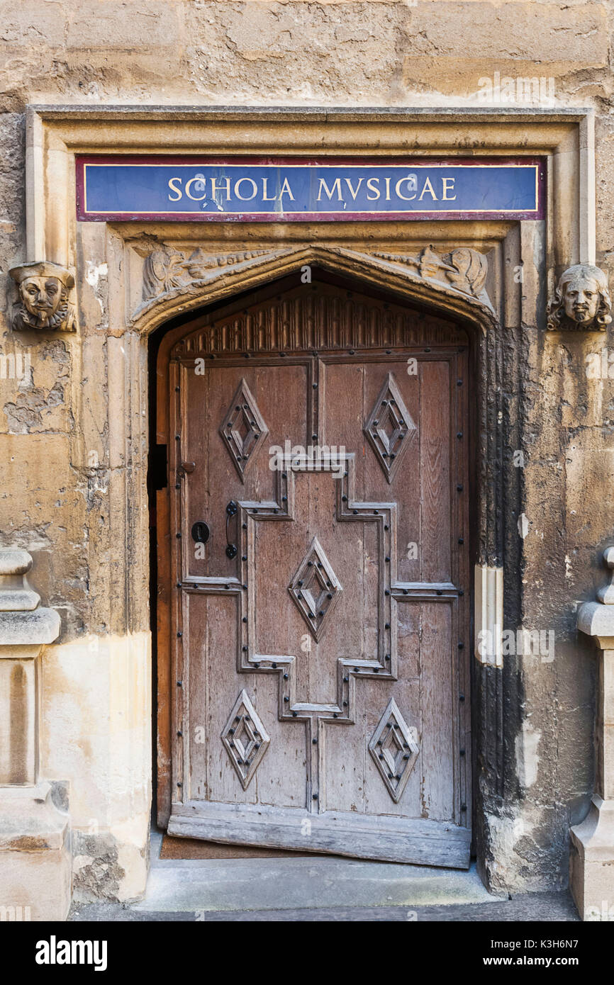 Inghilterra, Oxfordshire, Oxford, biblioteca Bodleian Library Building, porta Foto Stock