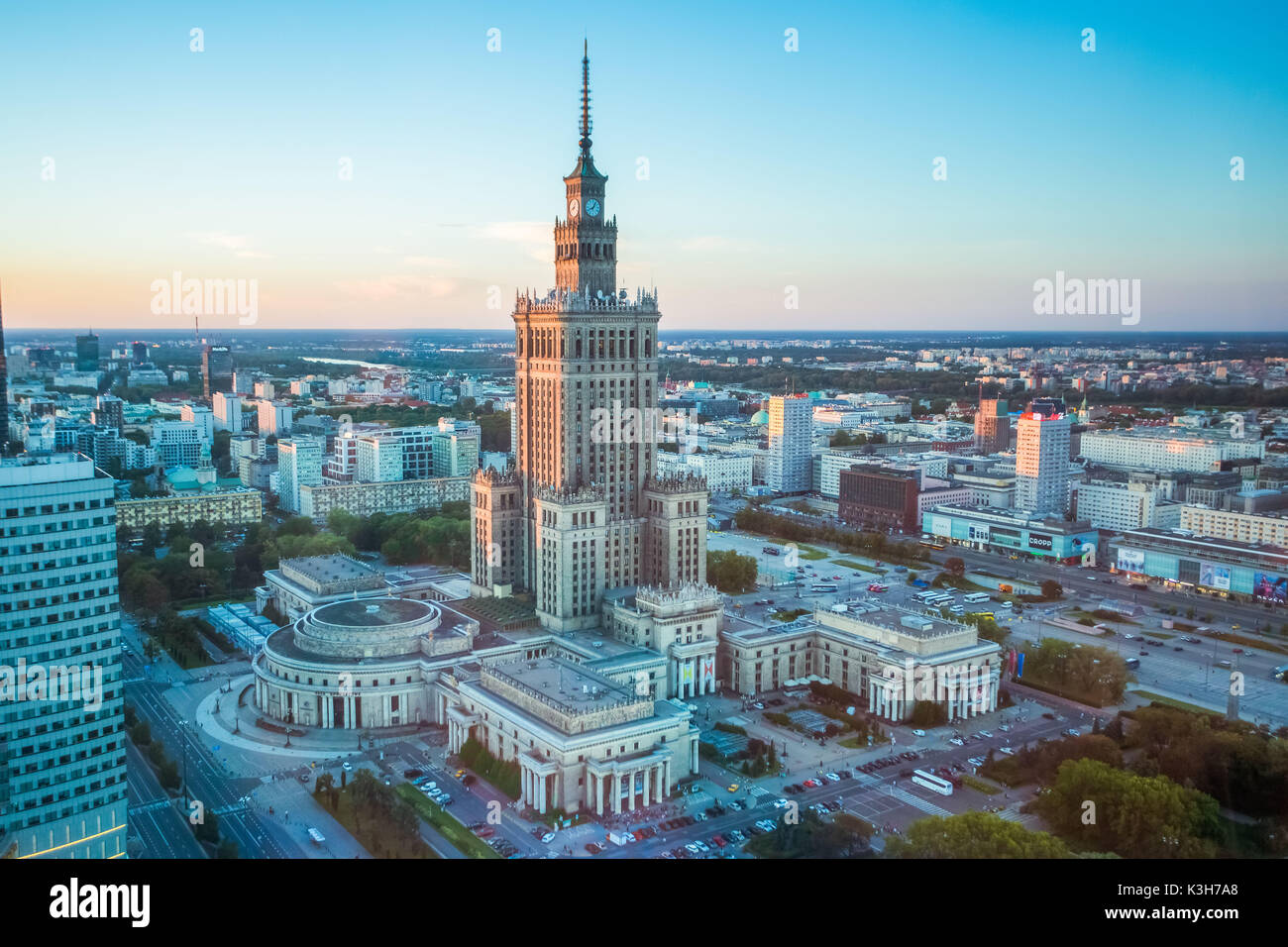 Polonia, Warzaw Città, Palazzo della Cultura e il Palazzo della Scienza Foto Stock