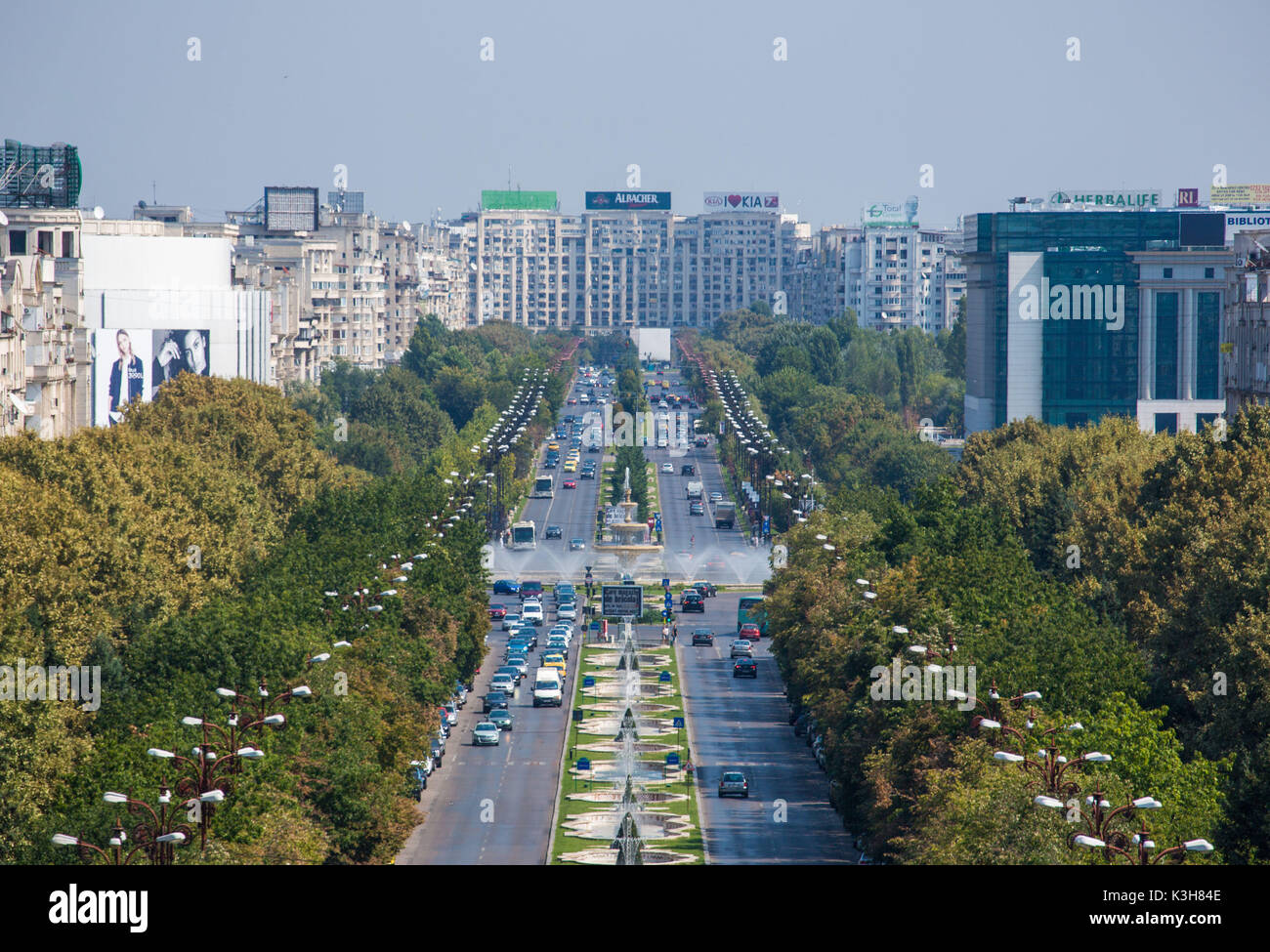 La Romania, Bucarest City, Unirii Boulevard, il Palazzo del Parlamento, Foto Stock