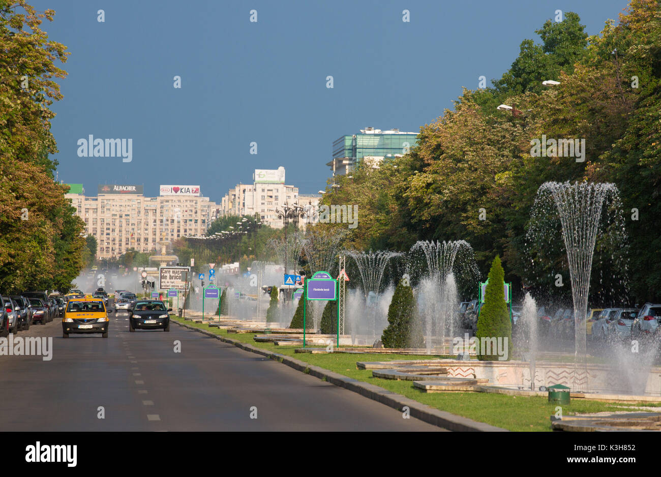 La Romania, Bucarest City, Unirii Boulevard, fontane Foto Stock