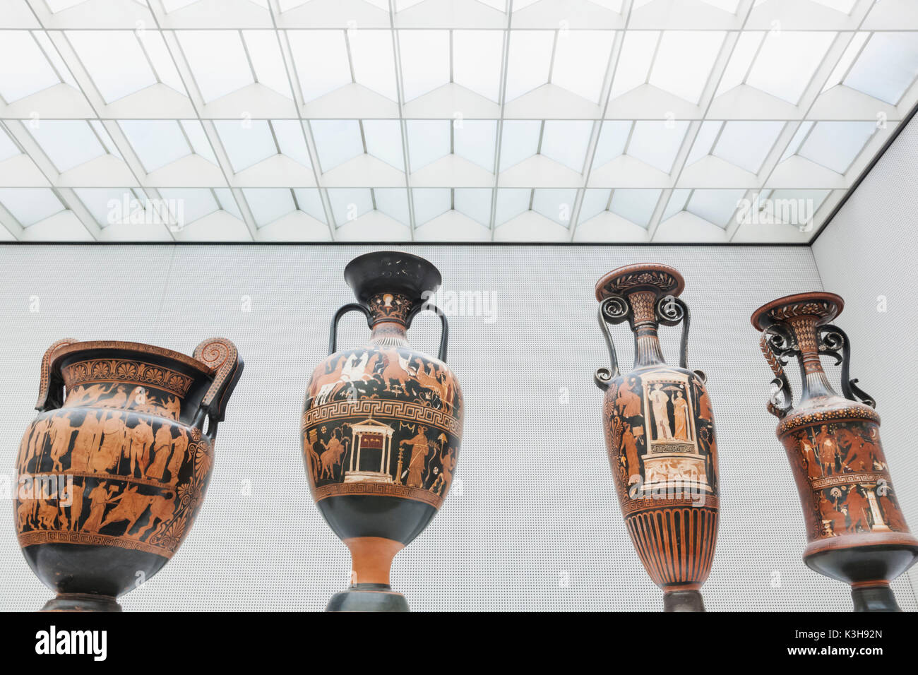 In Germania, in Baviera, Monaco di Baviera, Glyptothek e membro collezioni del Museo di Antichità, presentano dei Dauni dei vasi Foto Stock