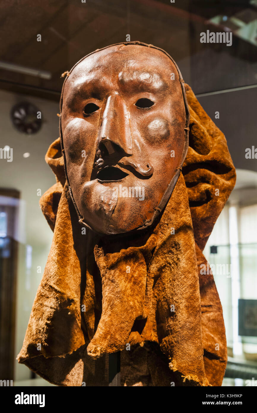 In Germania, in Baviera, la Strada Romantica, Rothenburg-OB van-der-Tauber, Kriminal Museum, presentano del xvii secolo del carnefice Mask Foto Stock