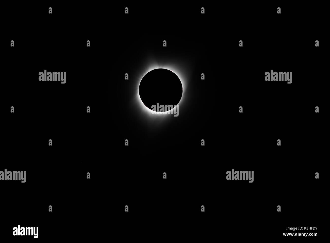 2017 Eclisse Solare Totale dalla mezzeria Salem Oregon, Marion County - totalità inizia Foto Stock