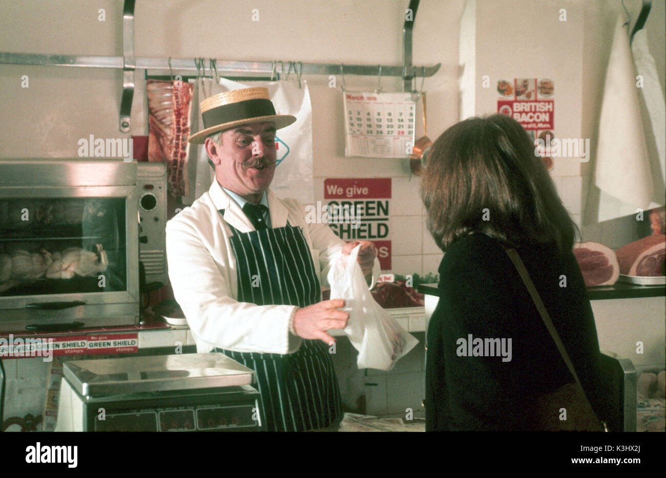 Portare dietro a WINDSOR DAVIES data: 1975 Foto Stock