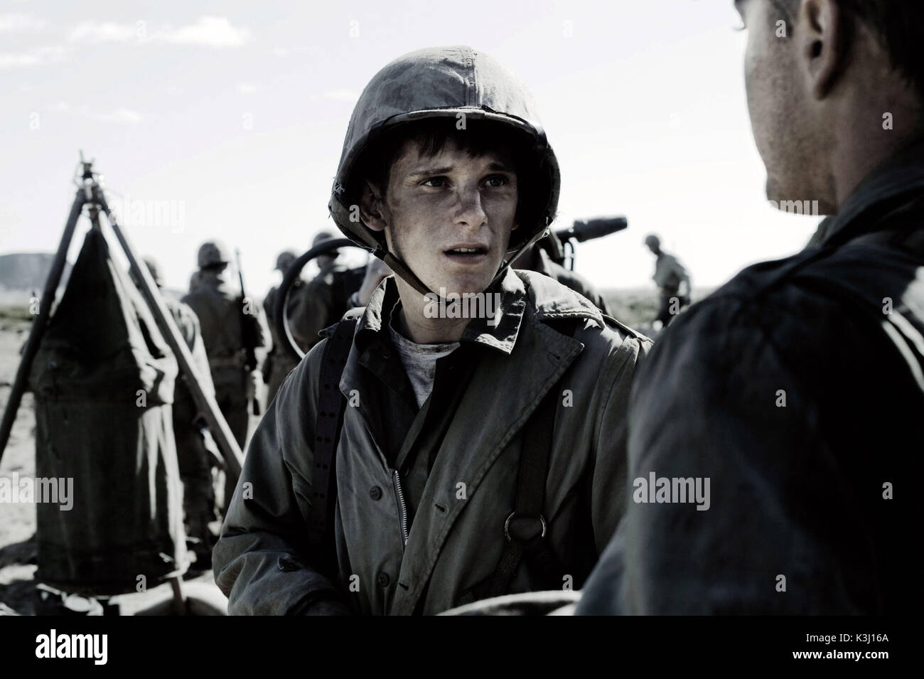 Ralph Iggy Ignatowski (JAMIE BELL) in Paramount Pictures e Warner Bros. Pictures' World War II drama FLAGS OF OUR FATHERS, diretto da Clint Eastwood. BANDIERE DEI NOSTRI PADRI [US 2006] JAMIE BELL nel ruolo di Ralph Iggy Ignatowski Ralph Iggy Ignatowski (JAMIE BELL) in Paramount Pictures e Warner Bros. Pictures' World War II drama FLAGS OF OUR FATHERS, diretto da Clint Eastwood. Data: 2006 Foto Stock