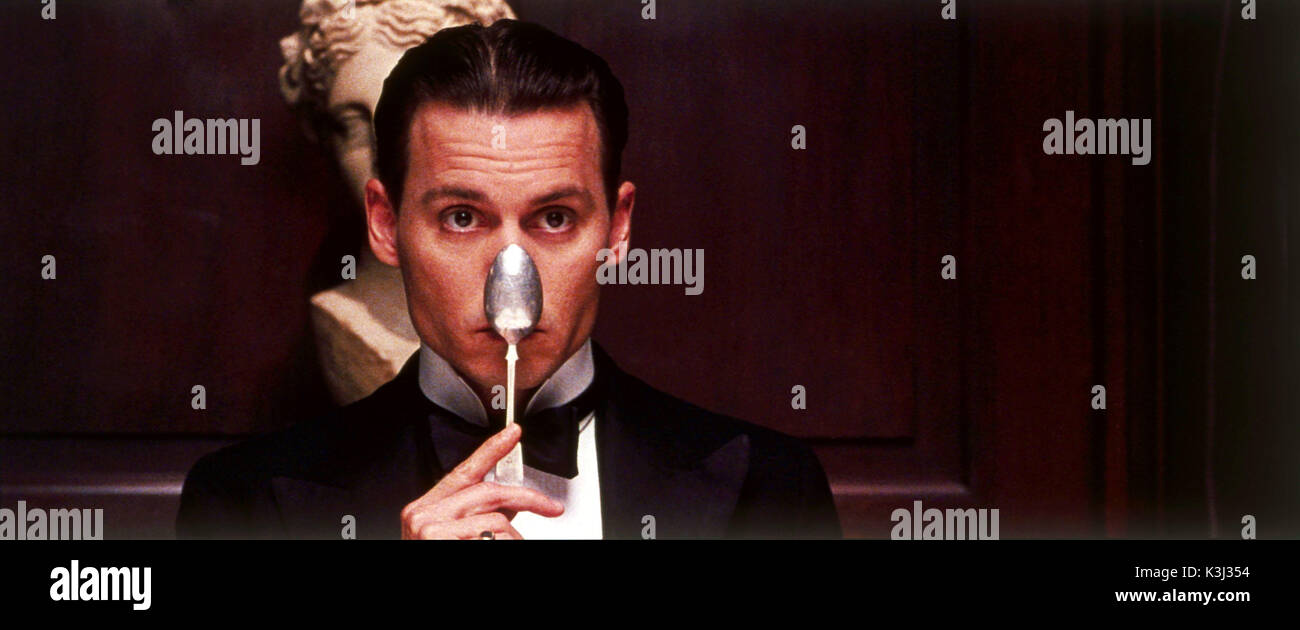 Nella foto: Johnny Depp stars come J.M. Barrie in scena dal Trovare Neverland. Trovare Neverland Johnny Depp come J.M. Barrie data: 2004 Foto Stock