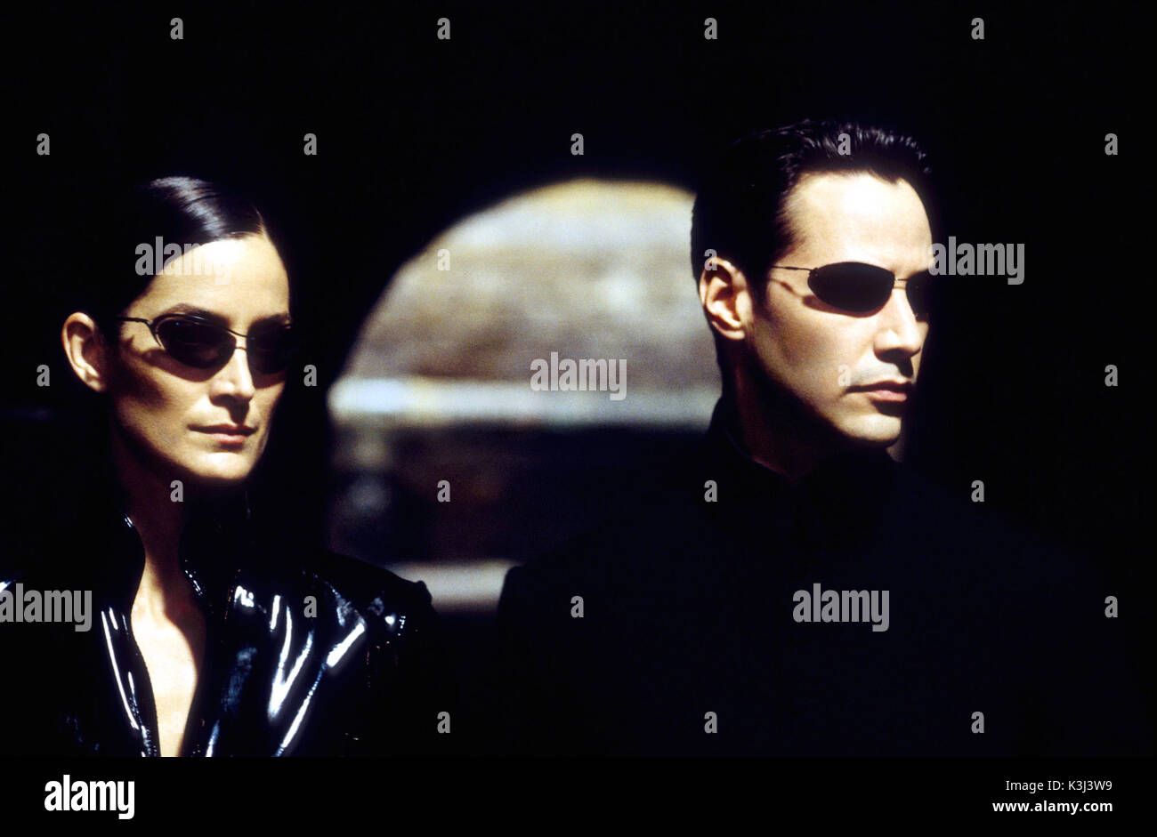 La Matrix Reloaded CARRIE-ANNE MOSS come Trinità, Keanu Reeves come Neo Foto Stock