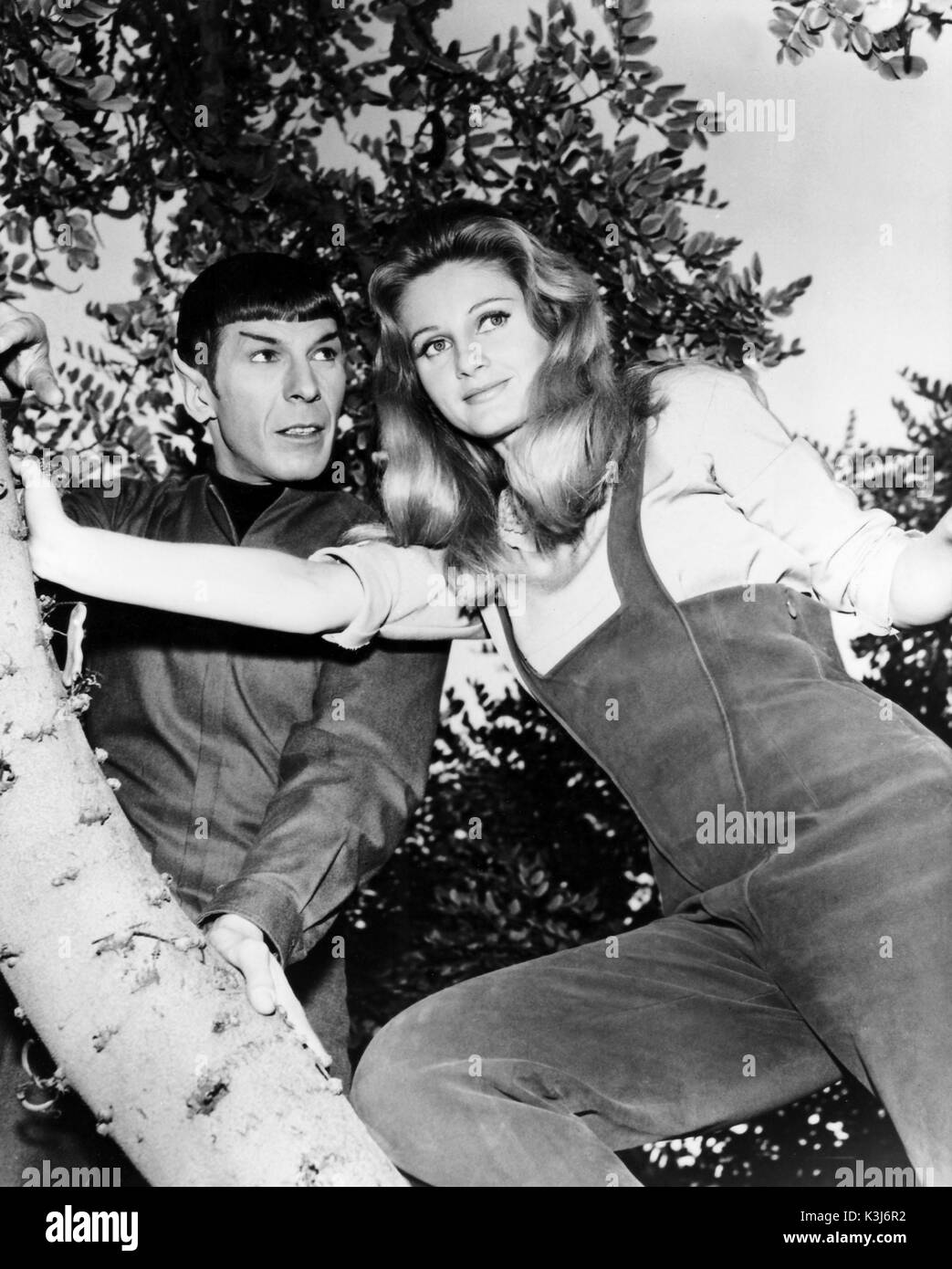 STAR TREK Series#1/episodio#24/This Side of Paradise Tx Data: 02/03/08 LEONARD NIMOY interpreta Mr. Spock, JILL IRELAND interpreta Leila Kalomi Foto Stock