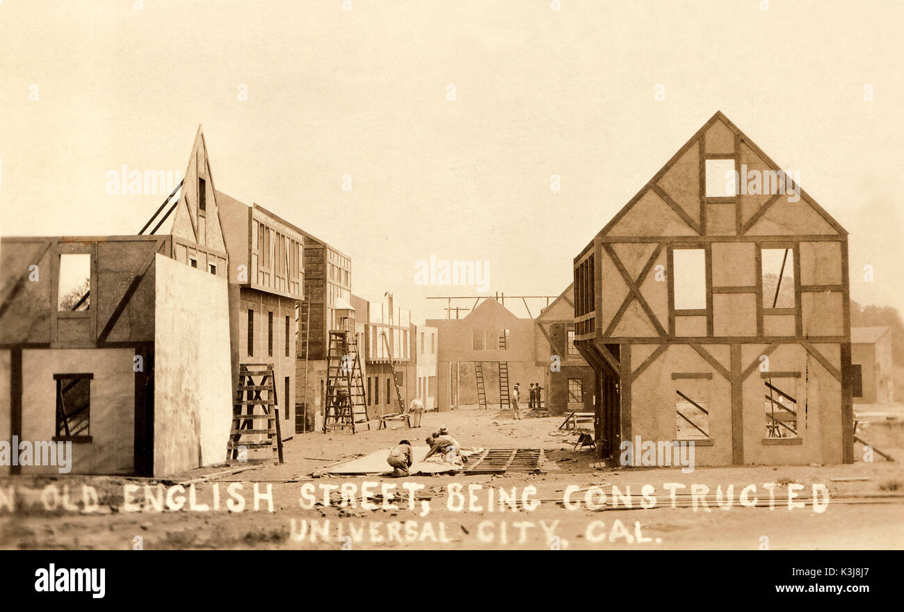 Un vecchio inglese street, essendo costruito in città universale, Calfornia Foto Stock