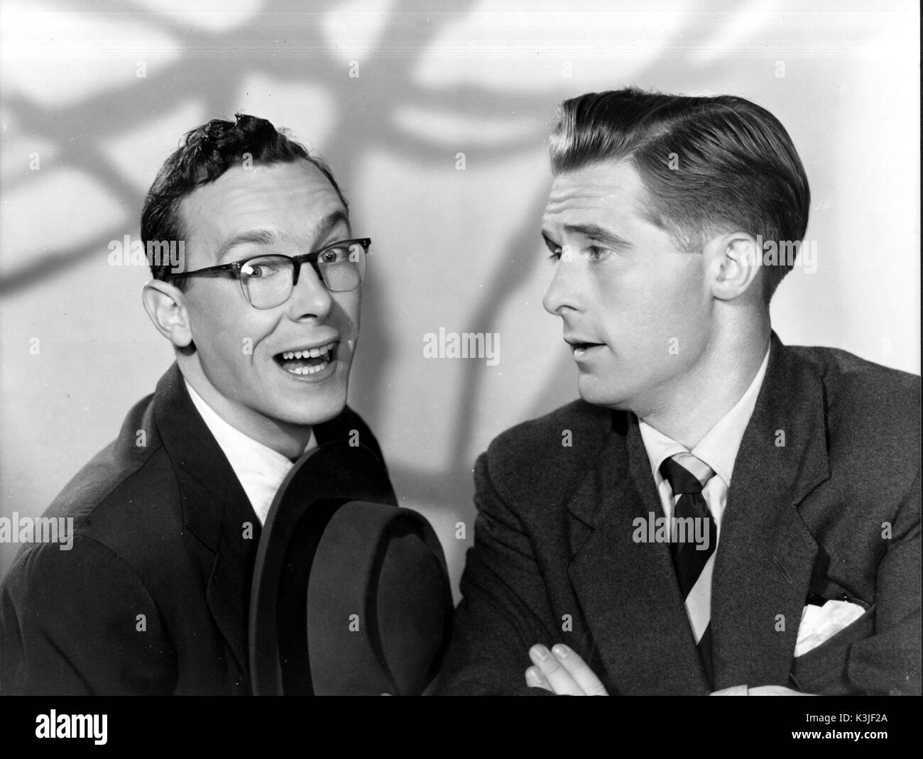 MORECAMBE E SAGGIO ERNIE WISE, Eric Morecambe MORECAMBE e saggio Eric Morecambe, ernie WISE Foto Stock