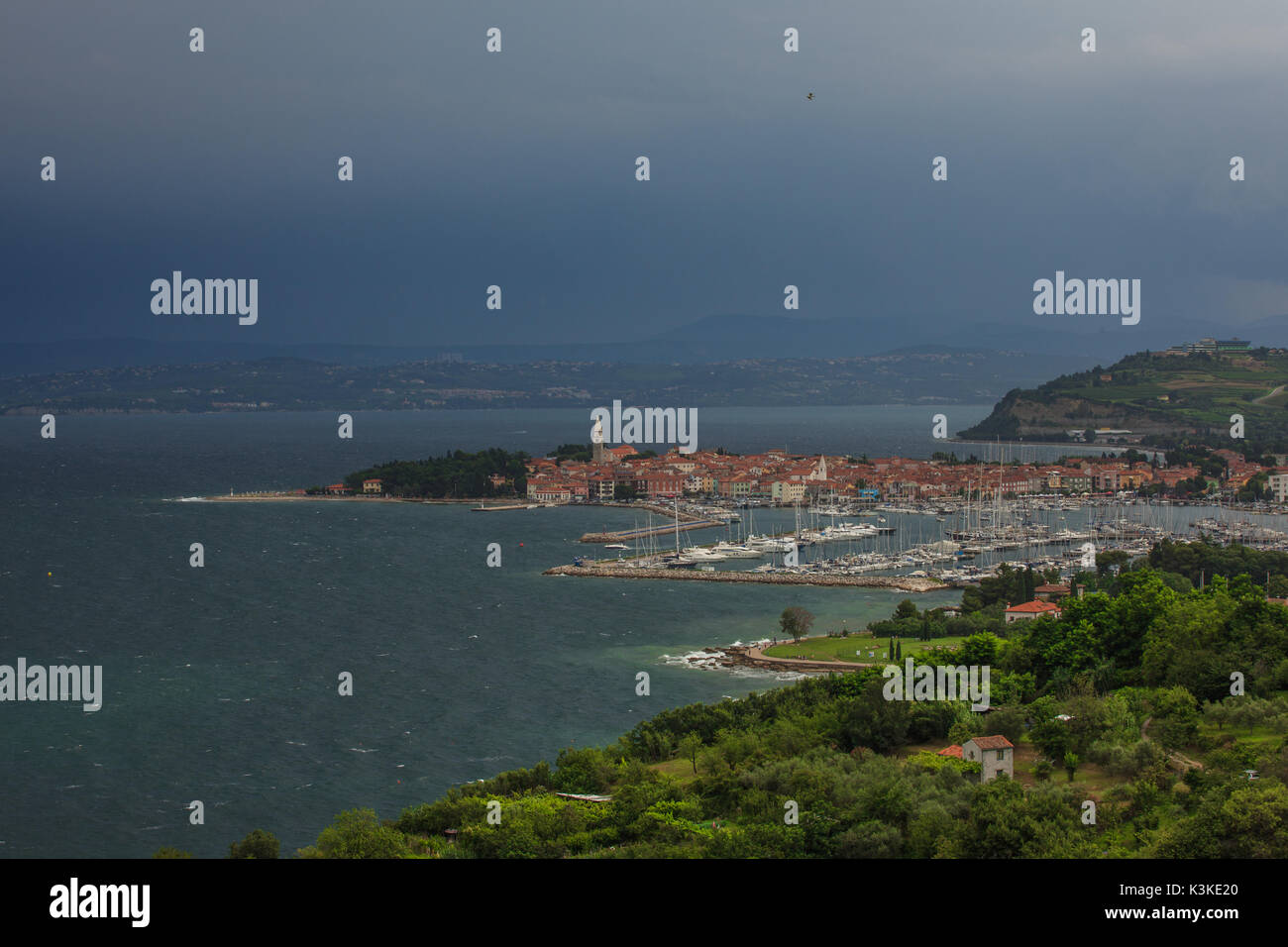 Izola (isola) è la seconda città più grande sulla costa slovena. Foto Stock