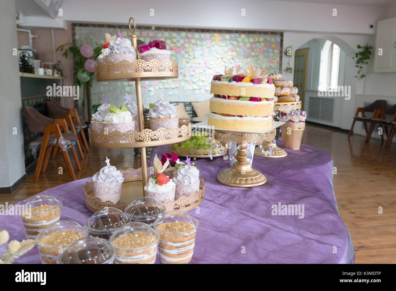 Tabella di dessert per una festa Foto Stock