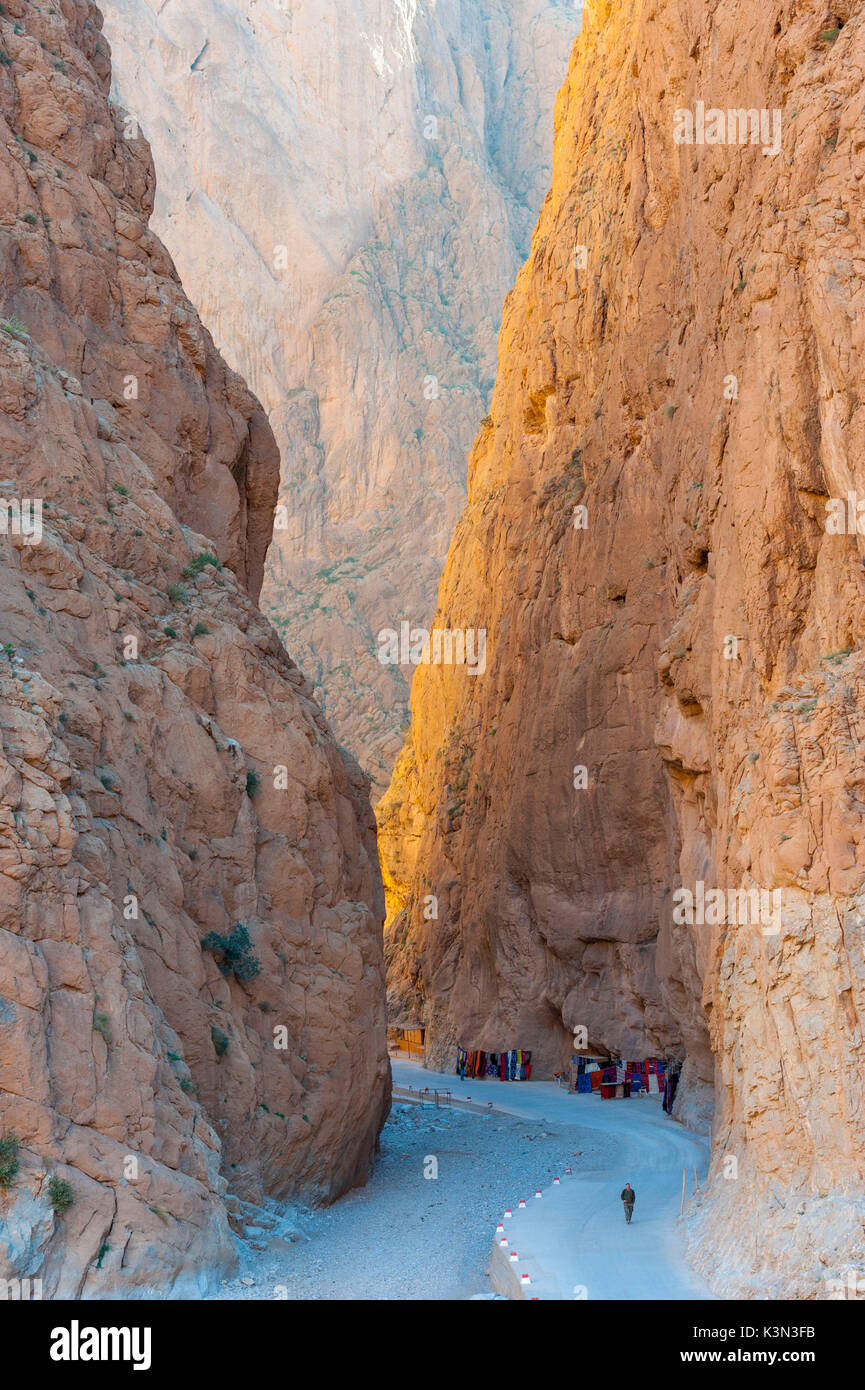 Todra gorge, Atlante, Marocco. Gorge ha le pareti. Foto Stock