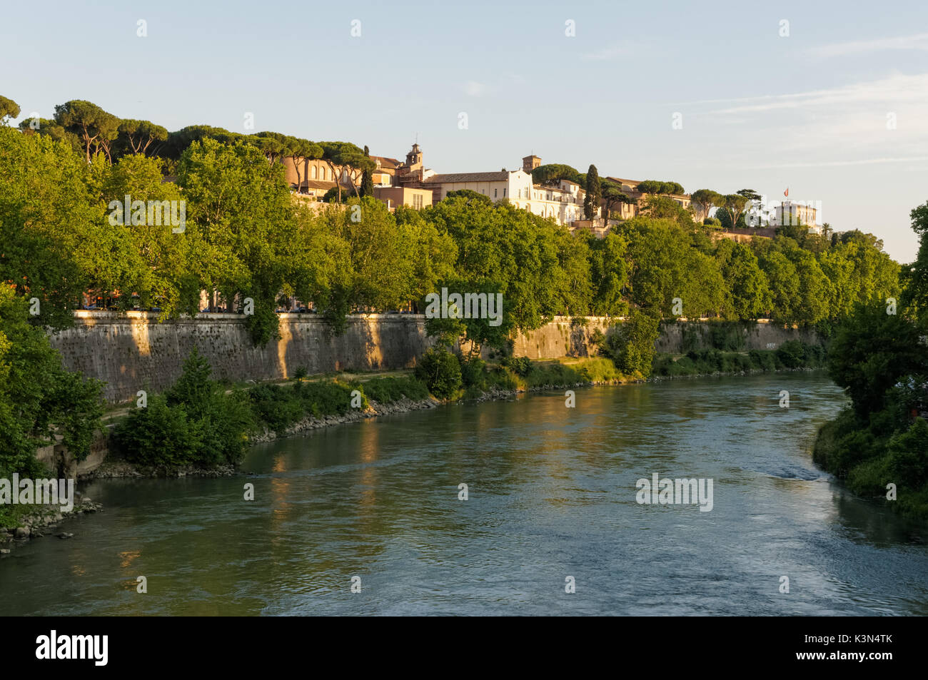 Il fiume Tevere a Roma, Italia Foto Stock