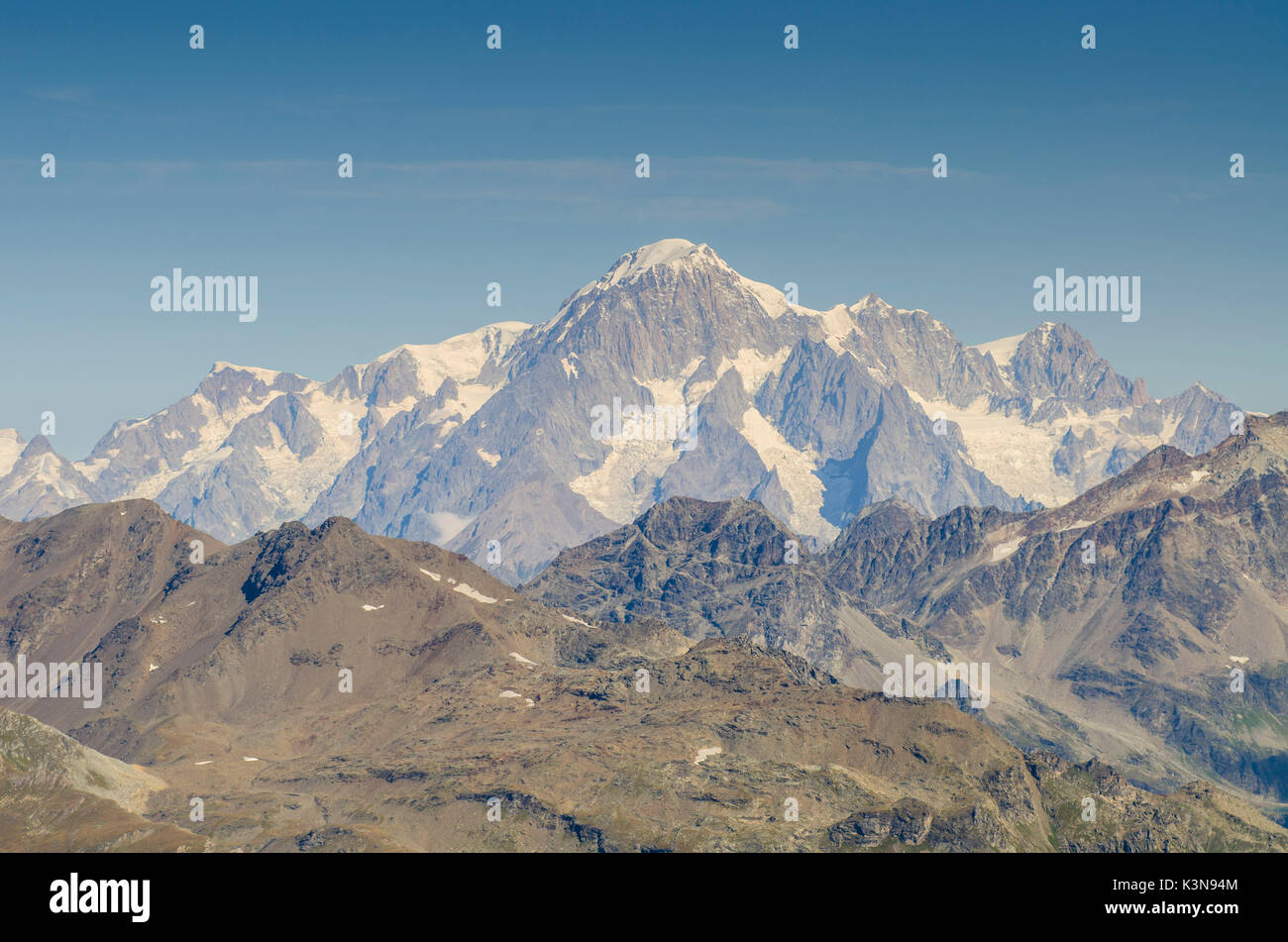 Mont Blanc visto dalla parte superiore della Becca della Traversiere, Valgrisenche, Valle d'Aosta, Italia Foto Stock