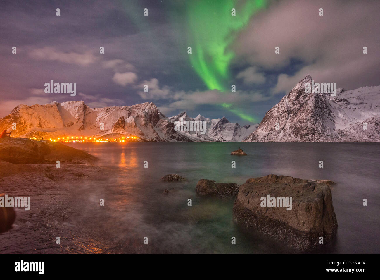 Piccola aurora, Hamnoy Isola, Lofoten, Norvegia Foto Stock