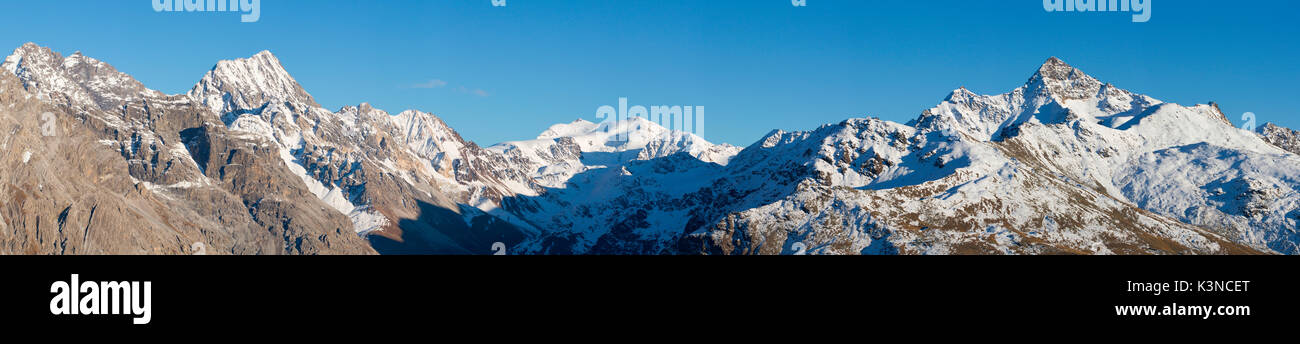 L'Europa, Italia, Lombardia. Vista panoramica sulla Val Zebrù nel Parco Nazionale dello Stelvio Foto Stock