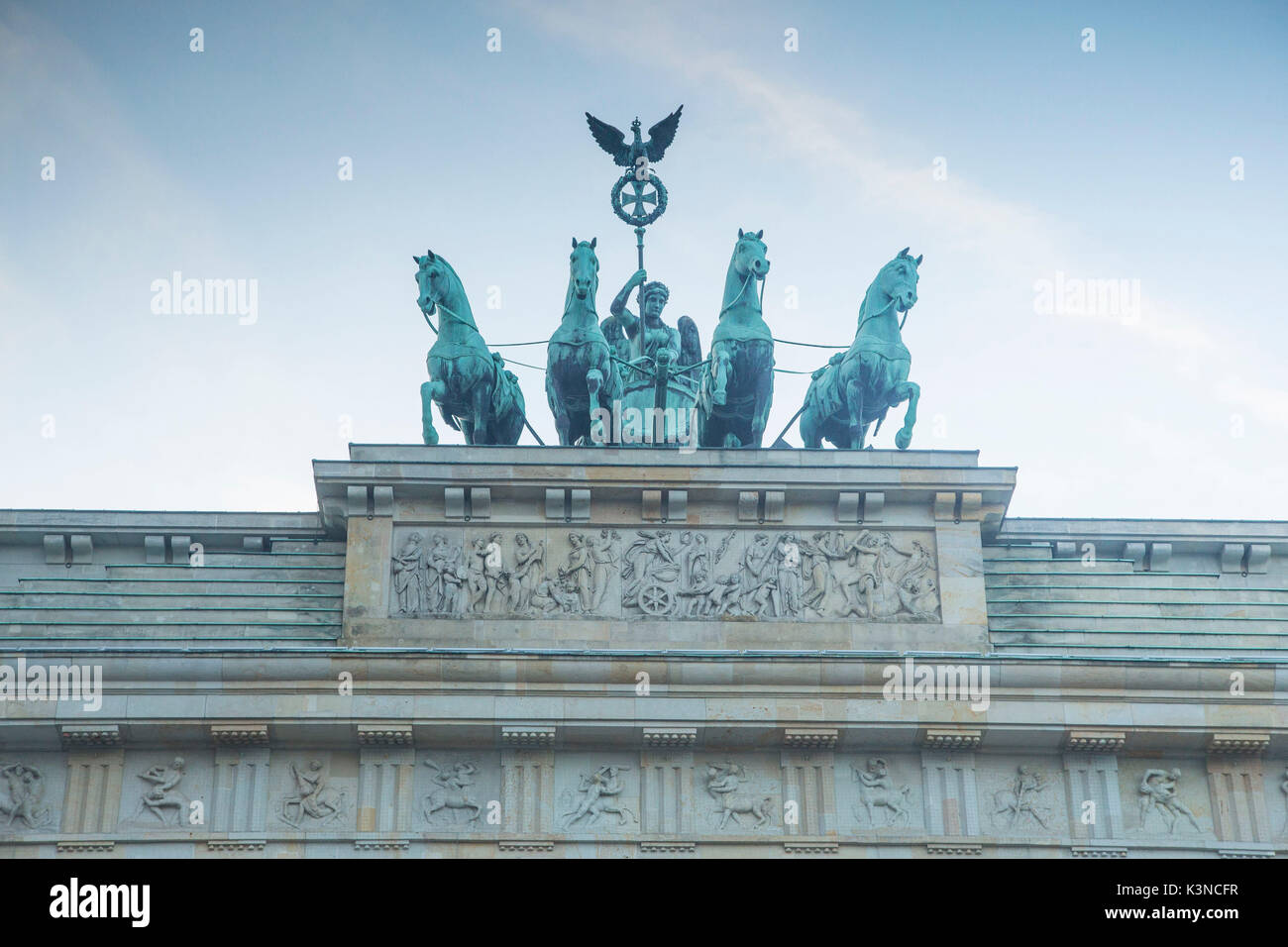 Un dettaglio di Brandenburger Tor. Quartiere Mitte - Berlino - Germania Foto Stock