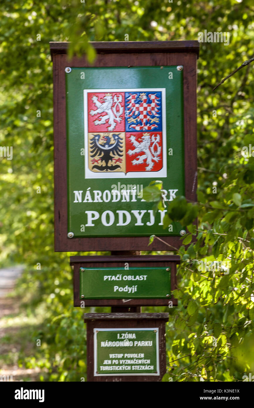 Segna il confine del Parco nazionale di Podyji, Thayatal, Repubblica Ceca Foto Stock