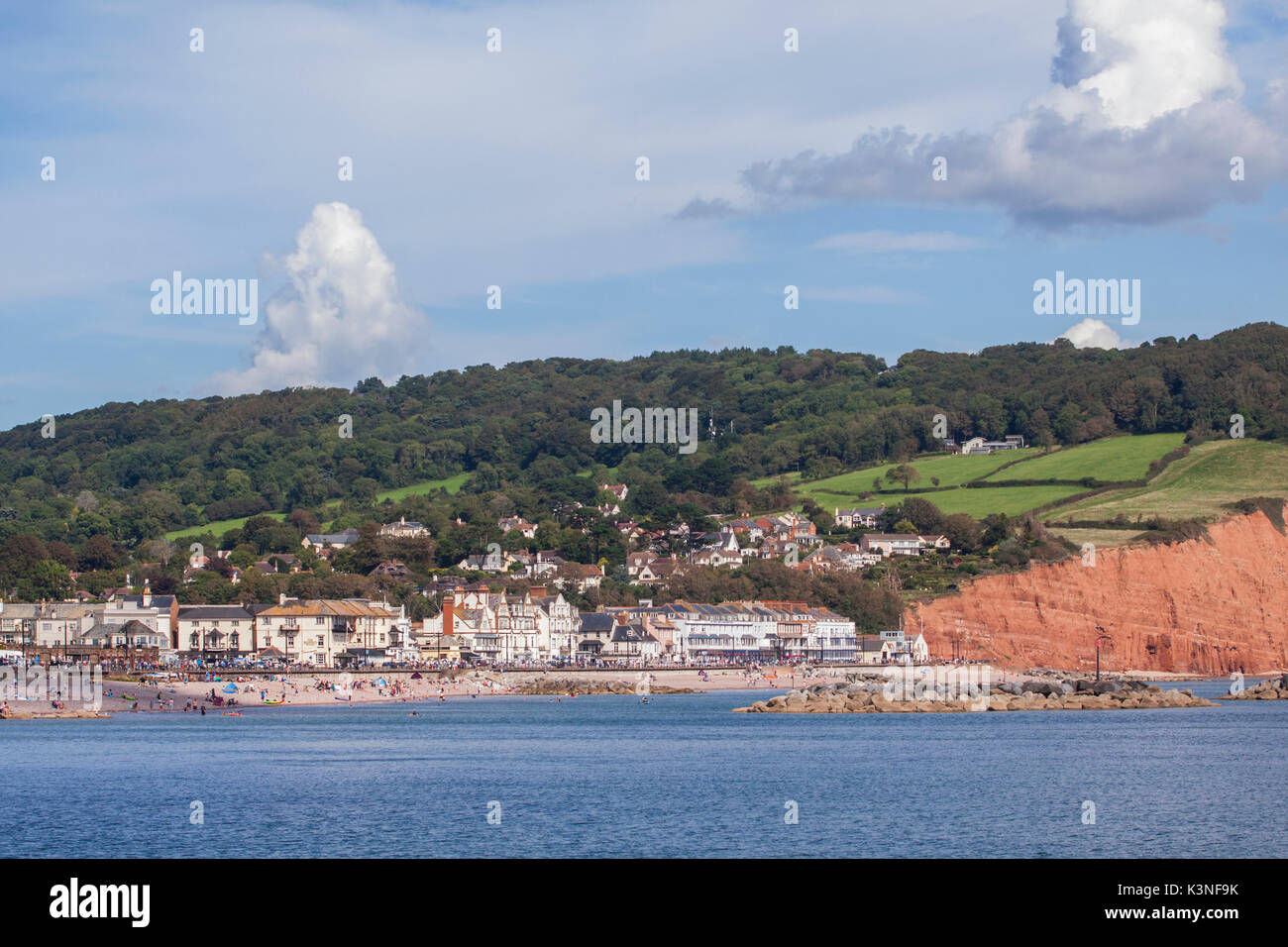 Sidmouth lungomare e Esplanade vista dal mare Foto Stock