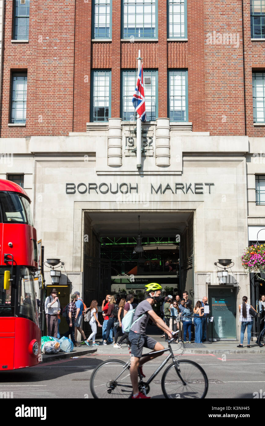 L'ingresso al mercato di Borough di Southwark St, London SE1, Regno Unito Foto Stock