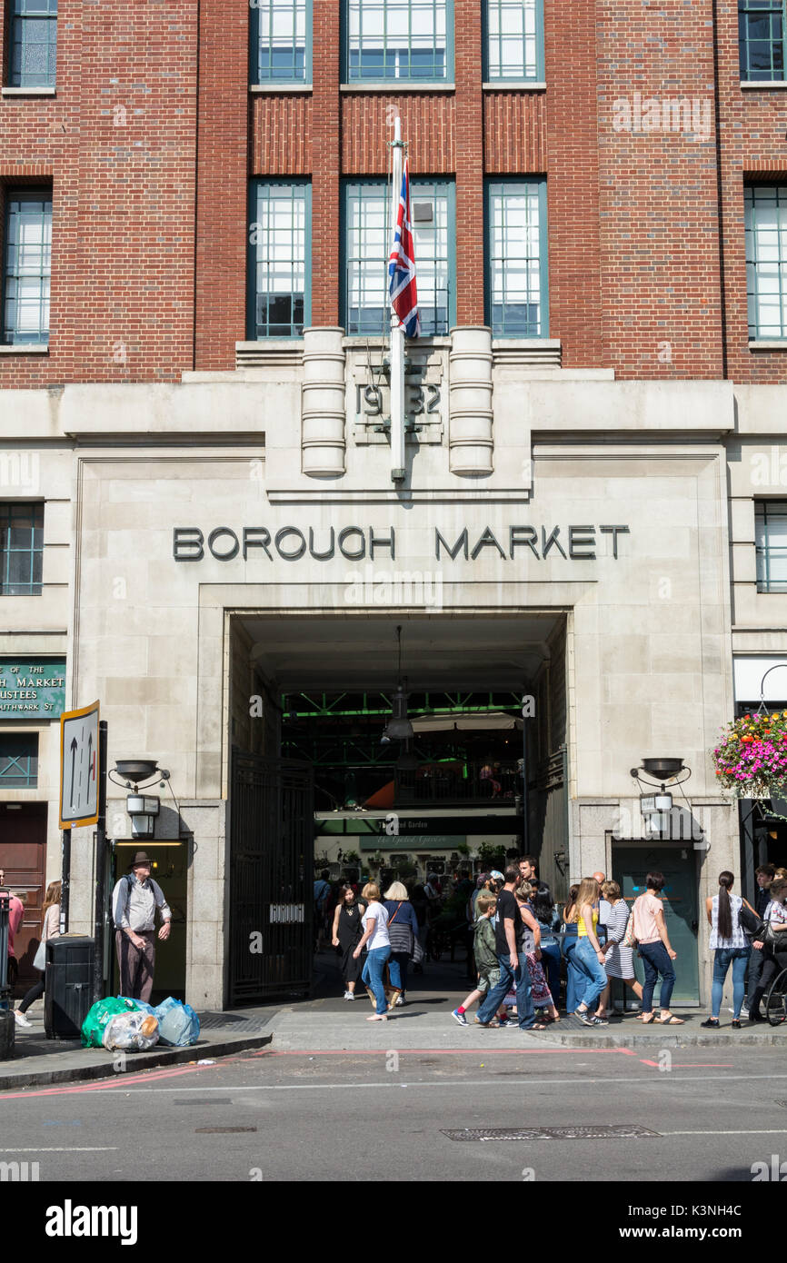 L'ingresso al mercato di Borough di Southwark St, London SE1, Regno Unito Foto Stock