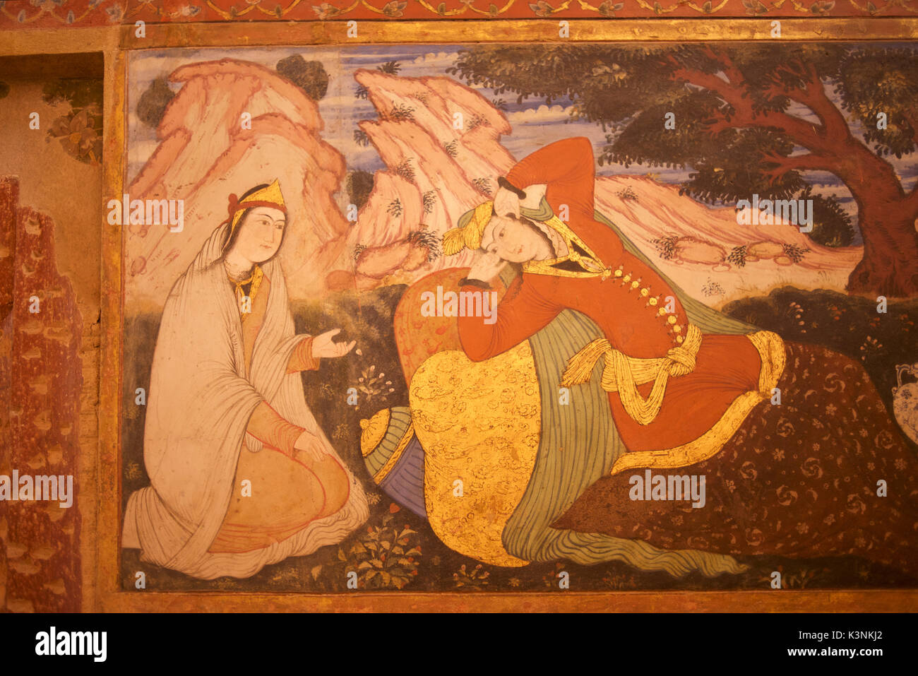 Chehel Sotun Palace, Isfahan, Iran. Raffigurazione di visitatori giapponesi su carta murale Foto Stock