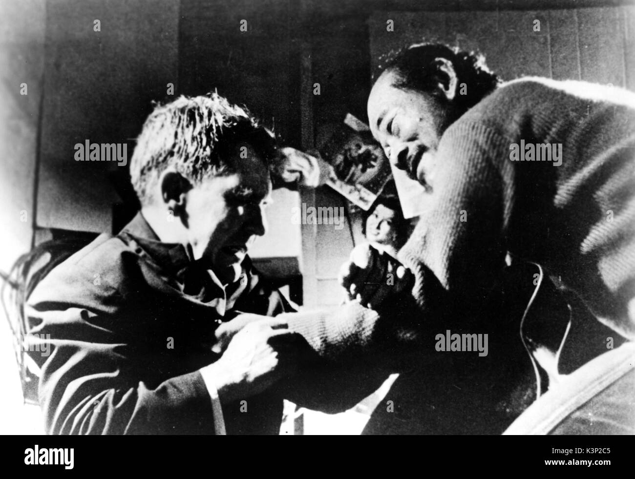 Uomo di corsa [US / PHIL 1958] aka i rapitori Burgess Meredith [sinistra] Data: 1958 Foto Stock