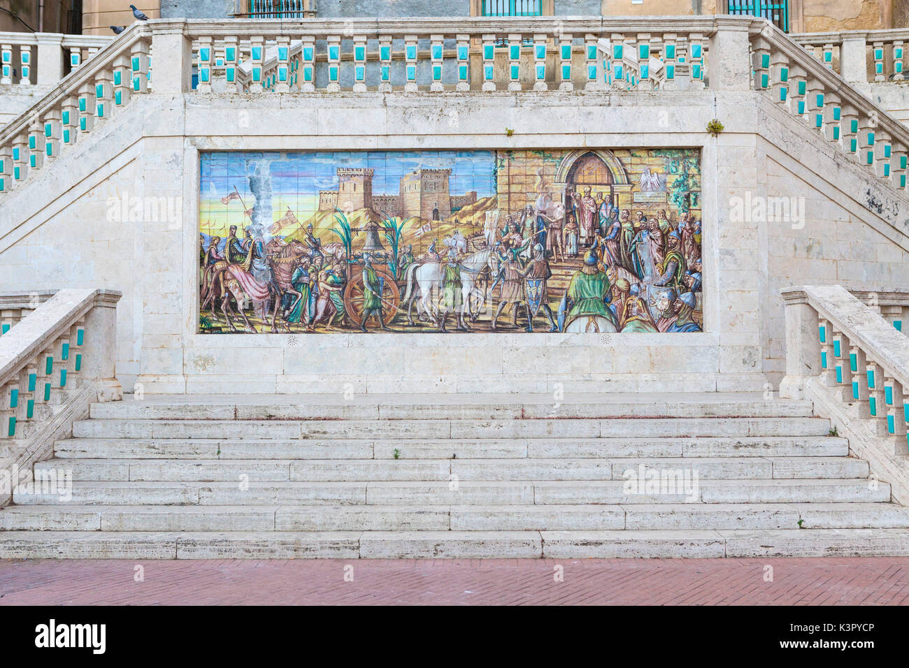 Un volo di passi quadri dipinti su marmo bianco della antica balcone Caltagirone provincia di Catania Sicilia Italia Europa Foto Stock