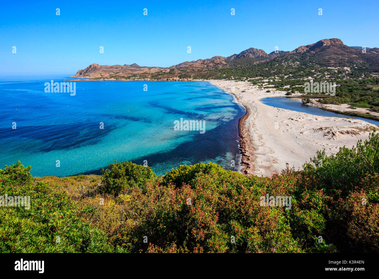 Corse, la Francia, l'acqua pulita dalla spiaggia di Ostriconi, Balagne Foto Stock