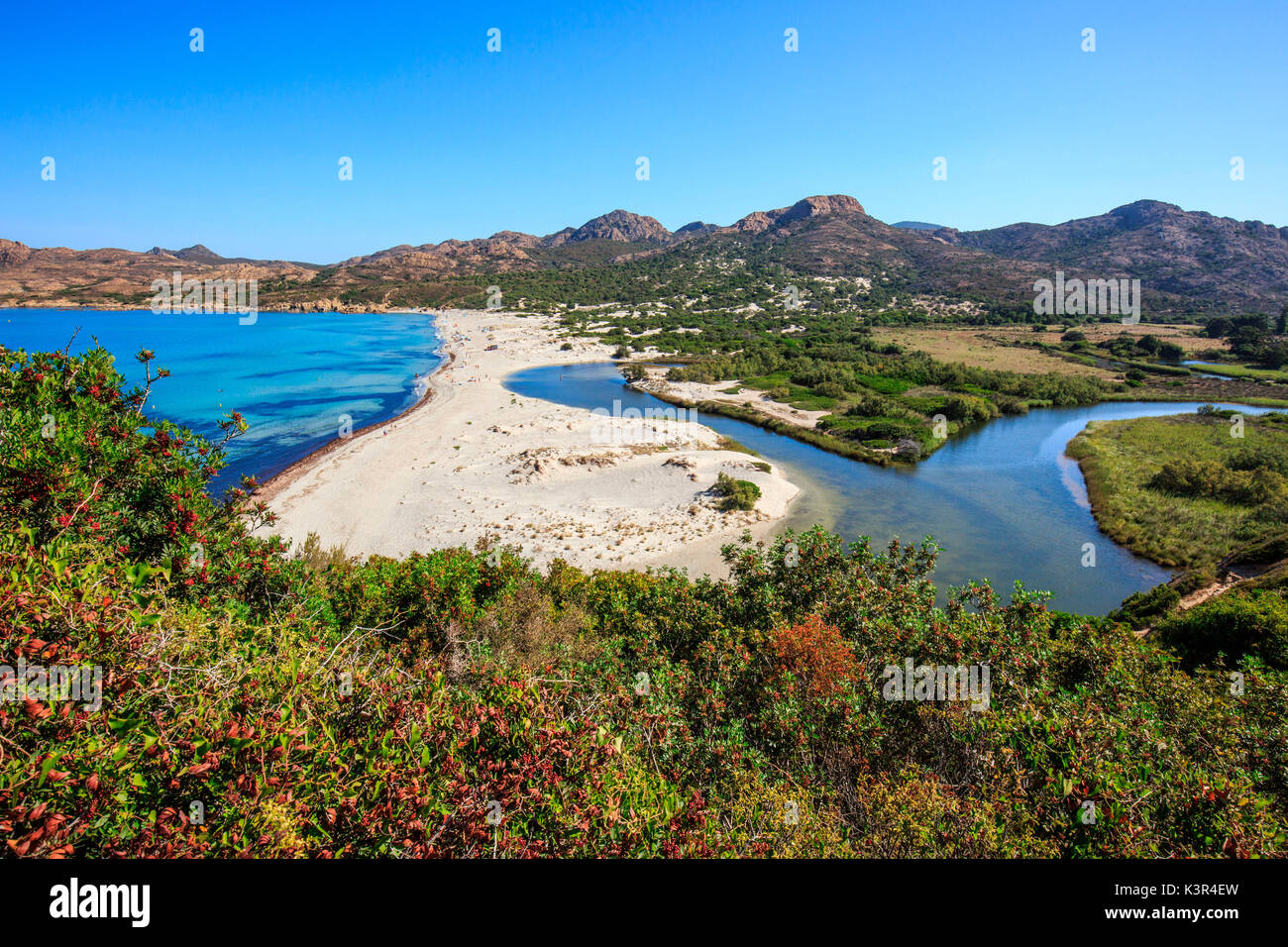 Corse, la Francia, l'acqua pulita dalla spiaggia di Ostriconi, Balagne Foto Stock