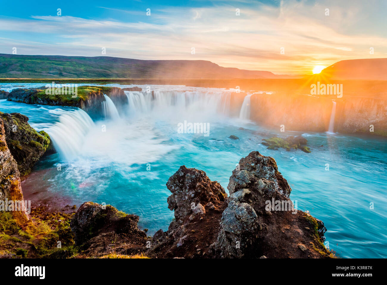 Godafoss, Myvatn, Islanda. La cascata degli dèi al tramonto Foto Stock