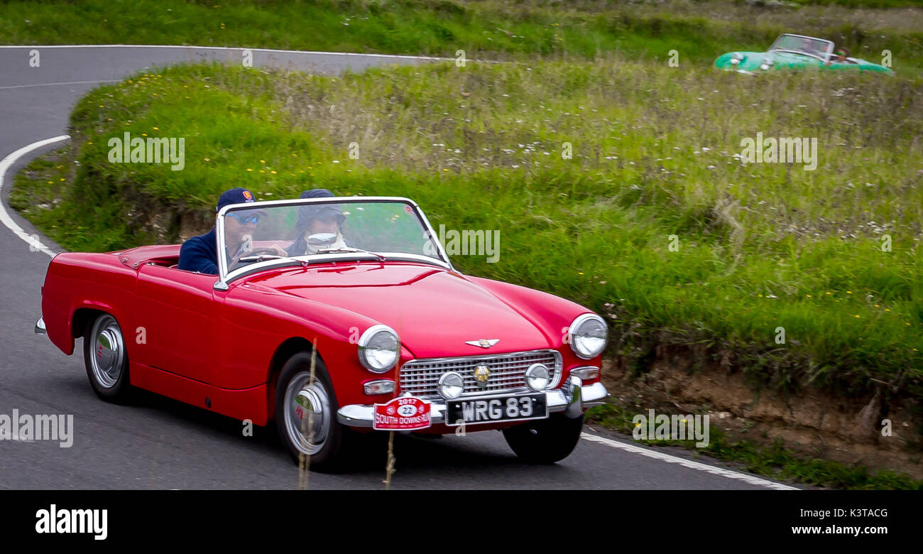 Eastbourne, east sussex, Regno Unito. 3 Sep, 2017. mg e sprite i proprietari di auto prendere parte al South Downs esegui. Questo non competitiva inizia la trasmissione da bury collina vicino a Arundel. Il percorso segue la scenic costa sud di Sussex tra cui il bellissimo beachy head scogliere, prima di arrivare alla famosa località balneare di Eastbourne, east sussex. Credito: Alan fraser Foto Stock