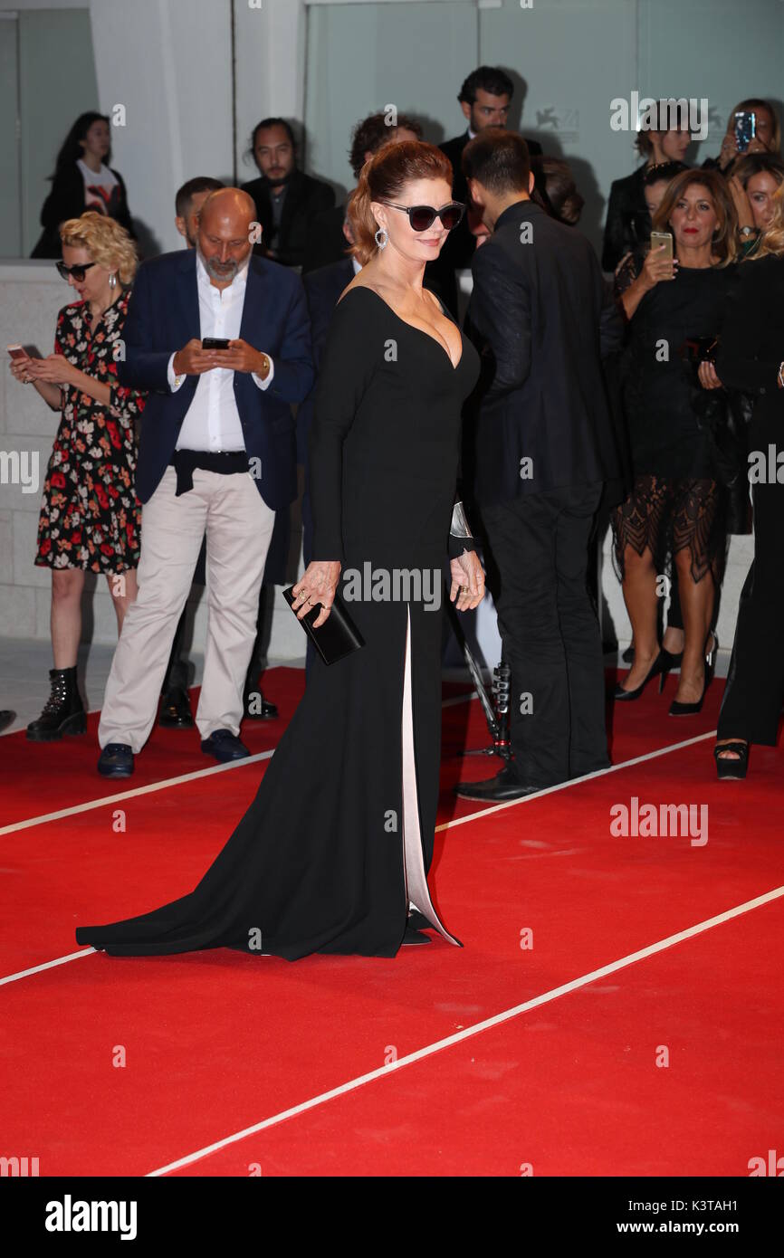 Venezia, Italia. 03 settembre 2017. L'attrice Susan Sarandon partecipa alla prima del film "il Leisure Seeker" (Ella e John) presentato in concorso al 74a Festival del Cinema di Venezia il 3 settembre 2017 al Lido di Venezia. Credit: Graziano Quaglia/Alamy Live News Foto Stock