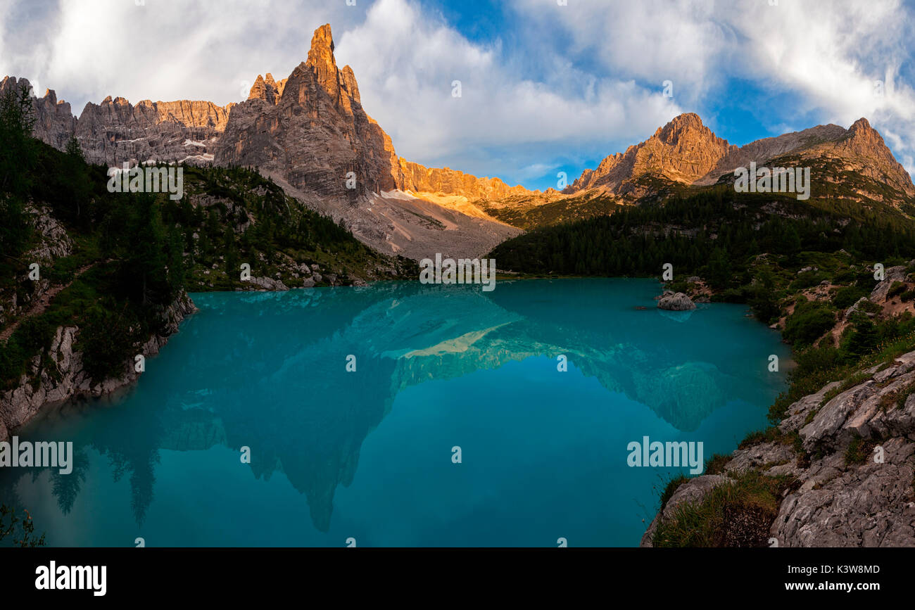 Sorapis Lago, Dolomiti, Sorapis Gruppo, Cortina d'Ampezzo, Belluno, Italia. Foto Stock