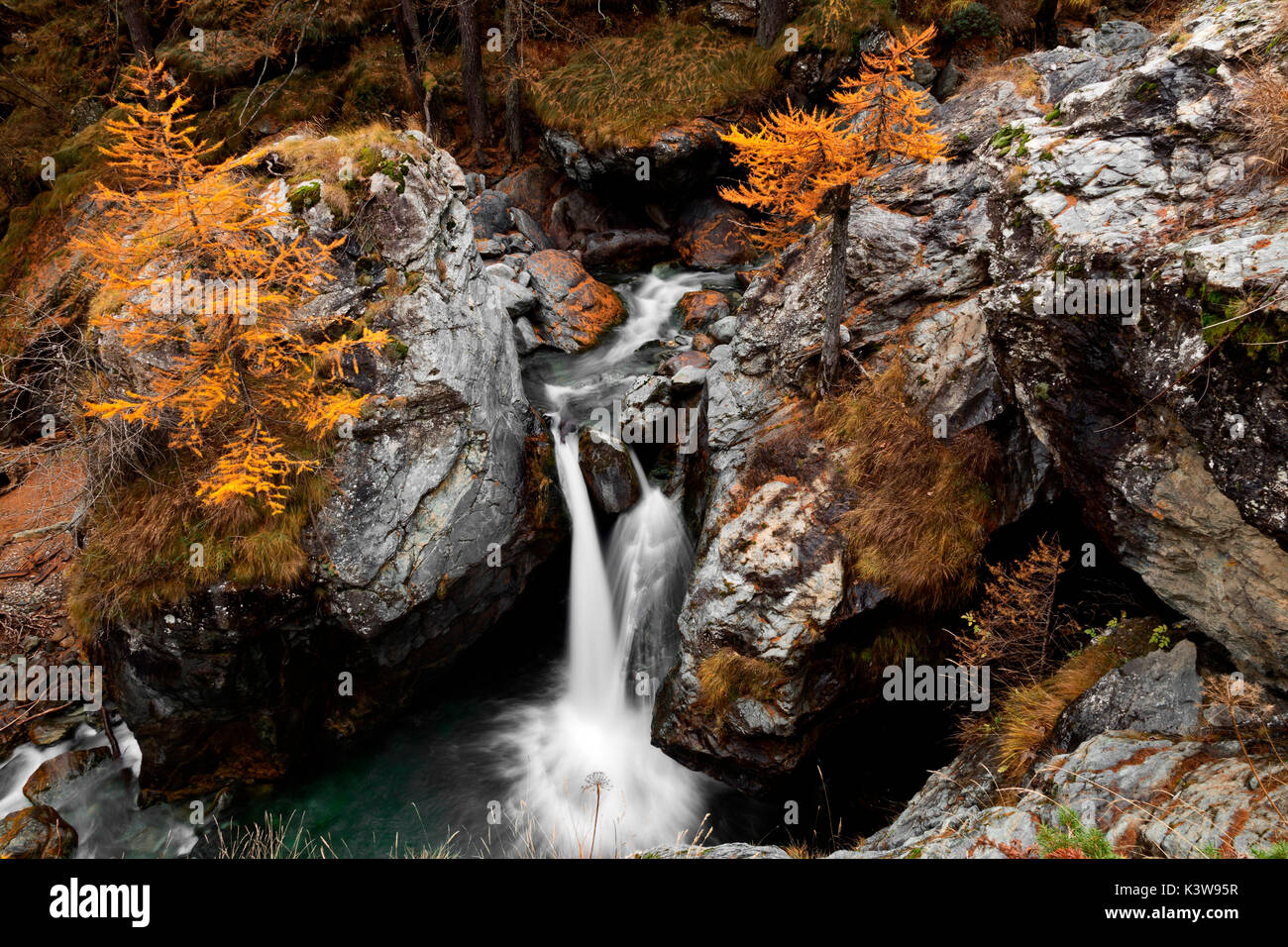 La Val Pellice, Piemonte,Torino,l'Italia. In autunno le valli piemontesi Foto Stock