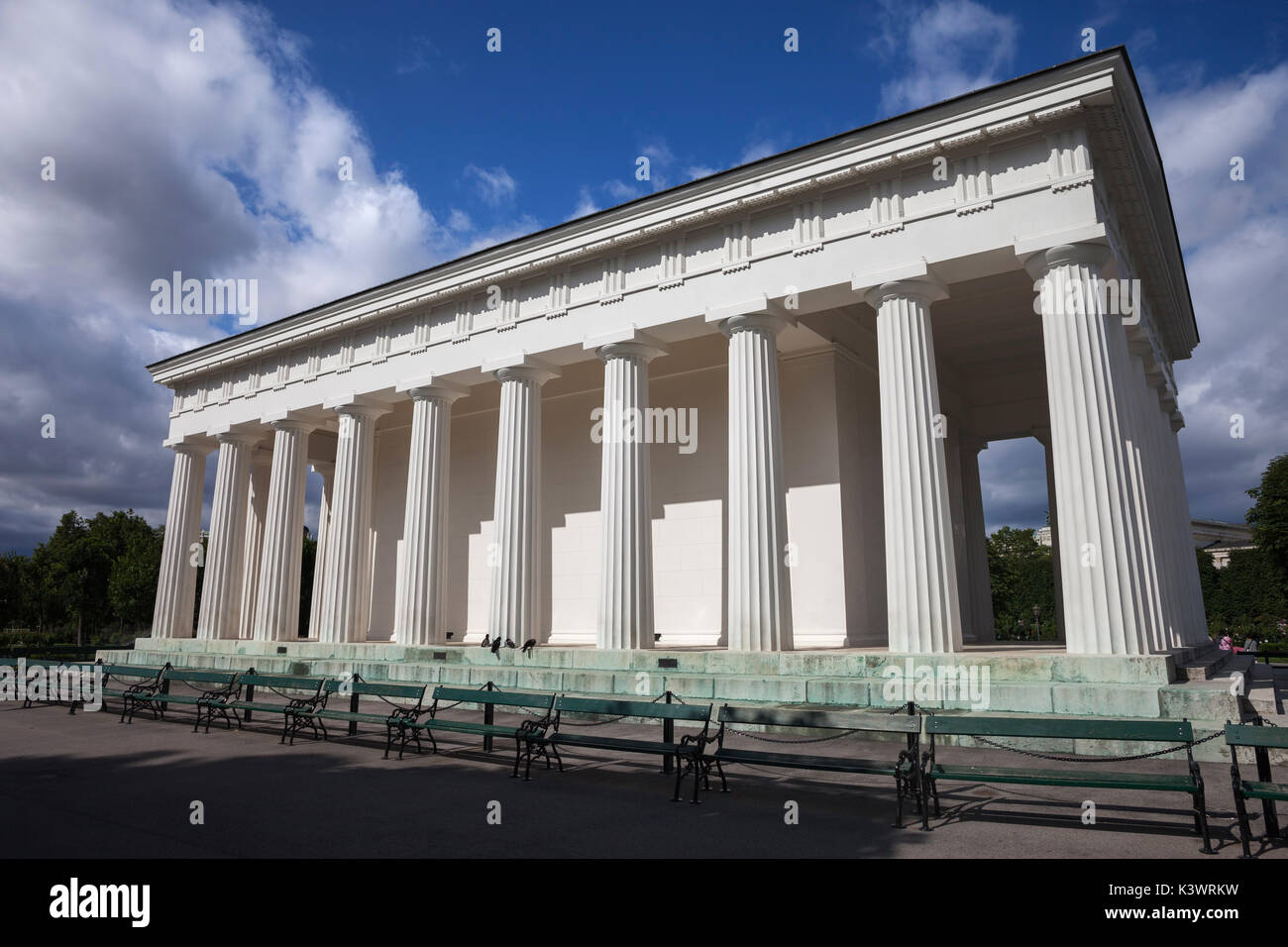 Teseo neoclassico tempio (Tempio di Efesto replica) in Volksgarten (Persone giardino), costruito nel 1820-1823, la città di Vienna, Austria Foto Stock